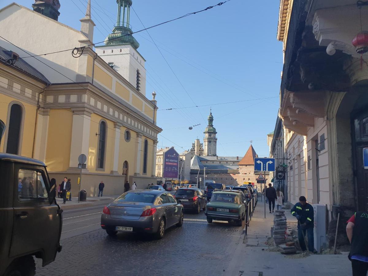 Апартаменти У Шевальє. Lviv Buitenkant foto